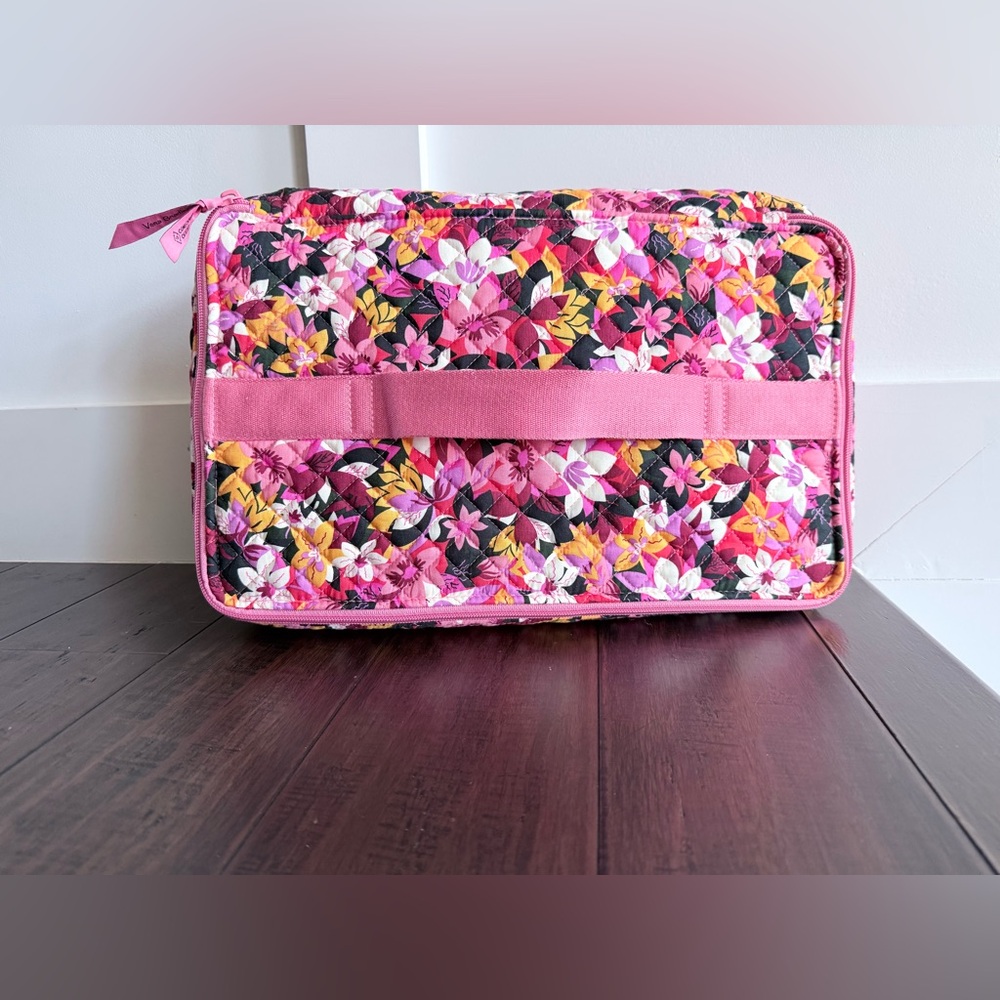 Vera Bradley Women's Cotton Heat Resistant Casserole Carrier, Rosa Floral bag